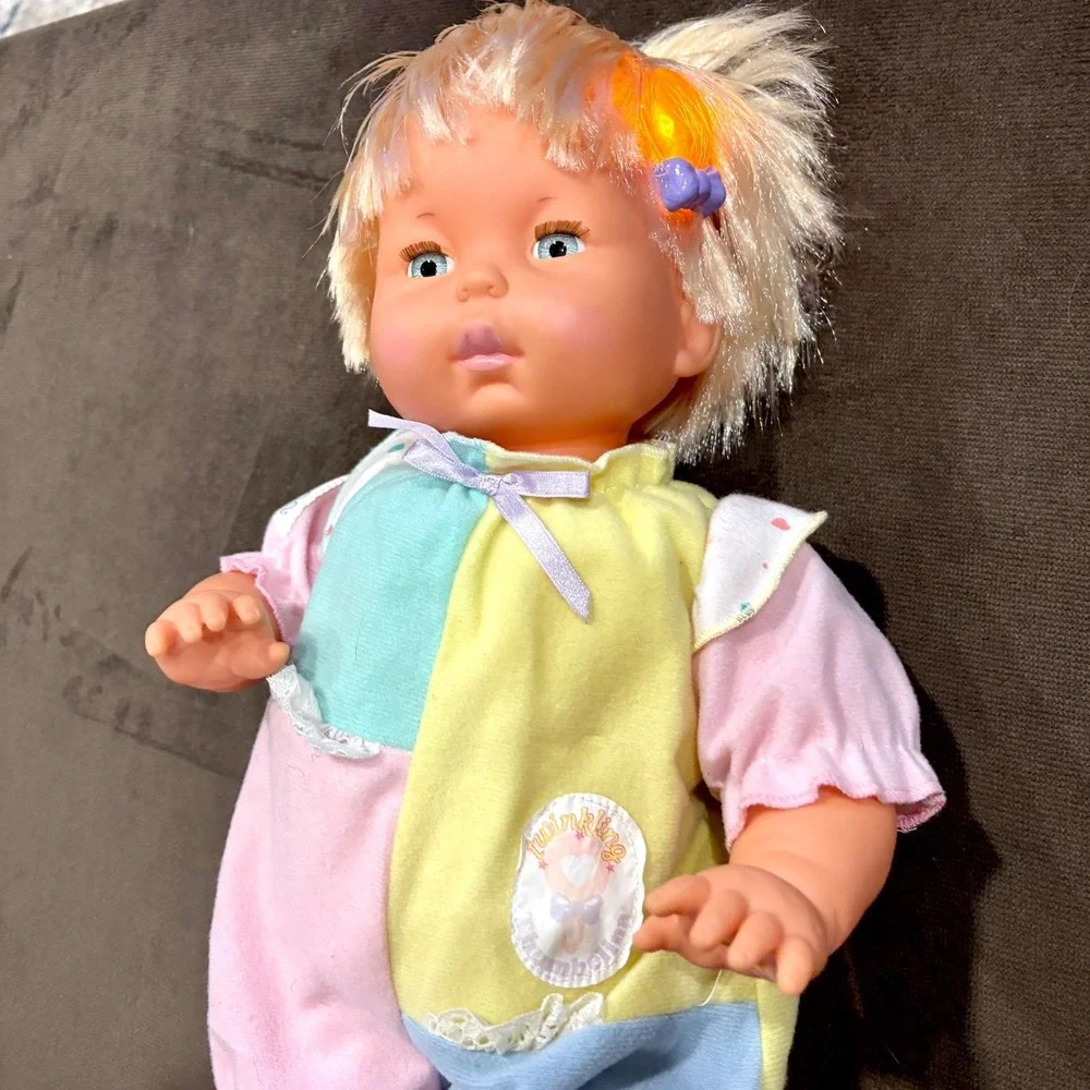 Vtg 90's Twinkling Thumbelina Ideal Nursery‎ Baby Doll Arms Legs Head Move WORKS